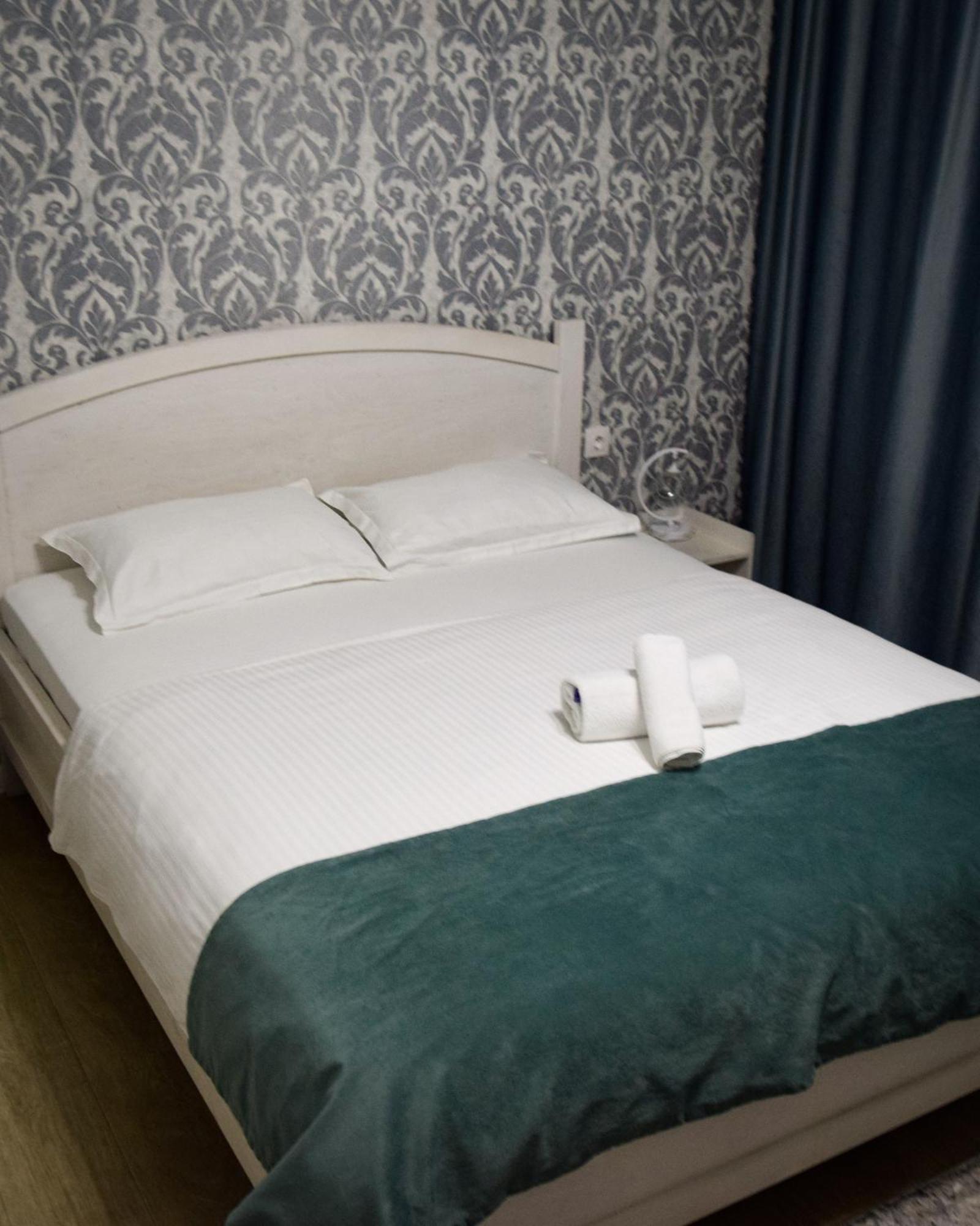 Hotel "Continent" Halal Karaganda Luaran gambar